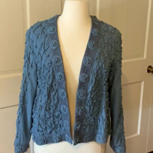 🦋 So Adorable NWOT Drapers and Damon‘s open front jacket w/3D accents 🦋